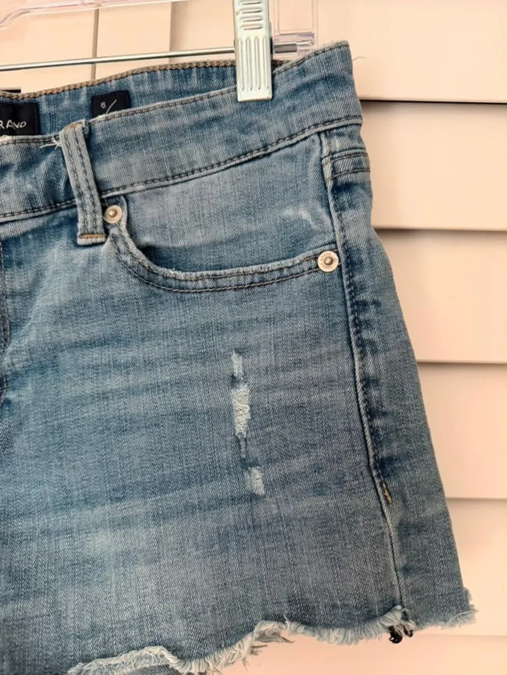 Lucky Brand The Cut Off Denim Shorts Women's Size 6/28 Distressed Raw Hem Stretc